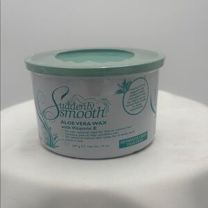 Suddenly Smooth Aloe Vera Wax with Vitamin E. Net Wt. 14 oz. SEALED